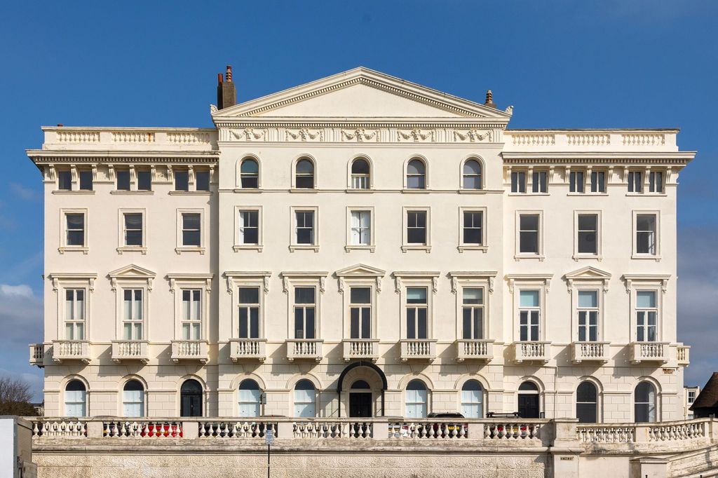 Property photo 1 of 26