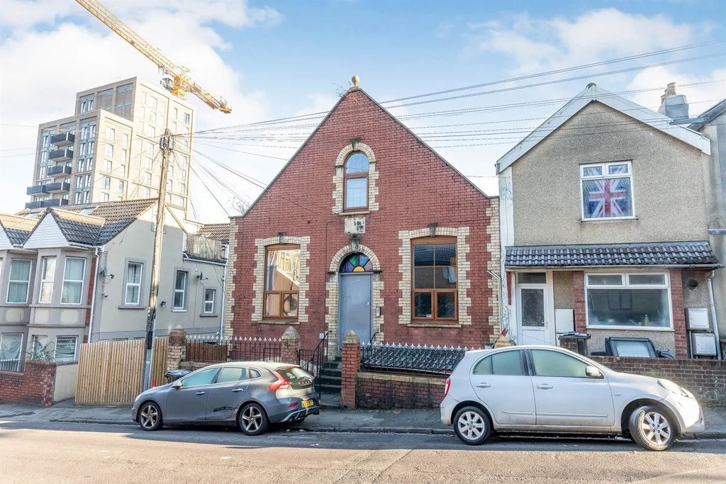 Property photo 1 of 10
