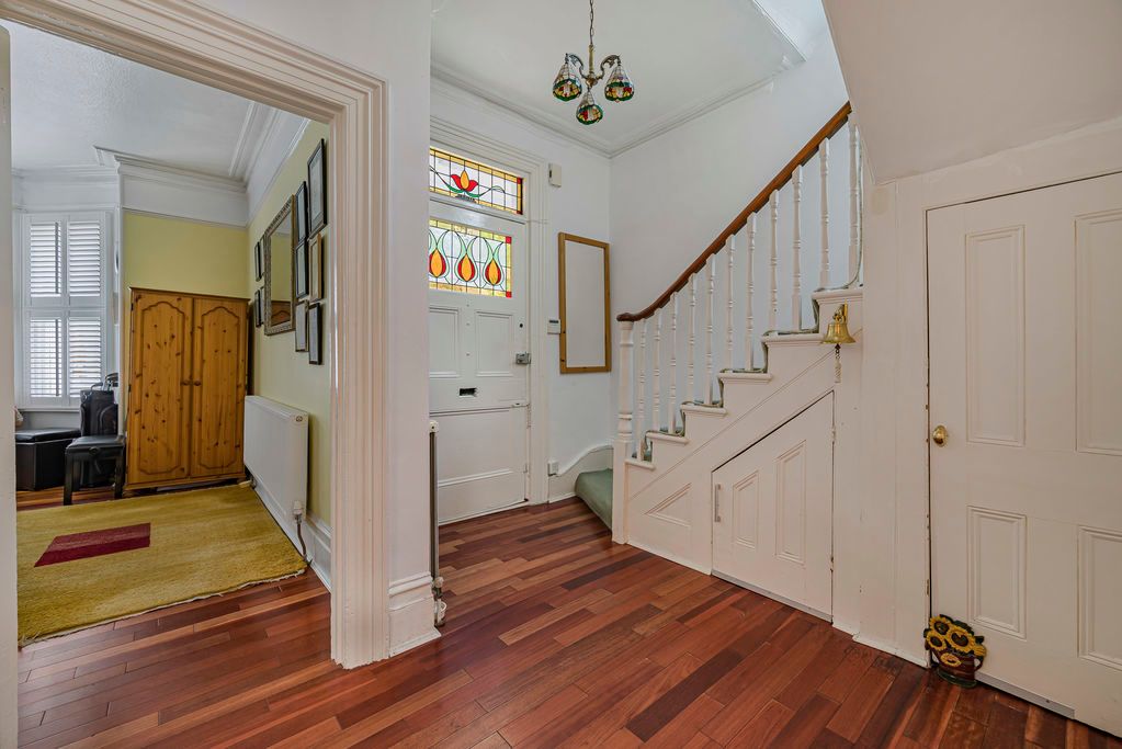 Property photo 3 of 16 Photo 10