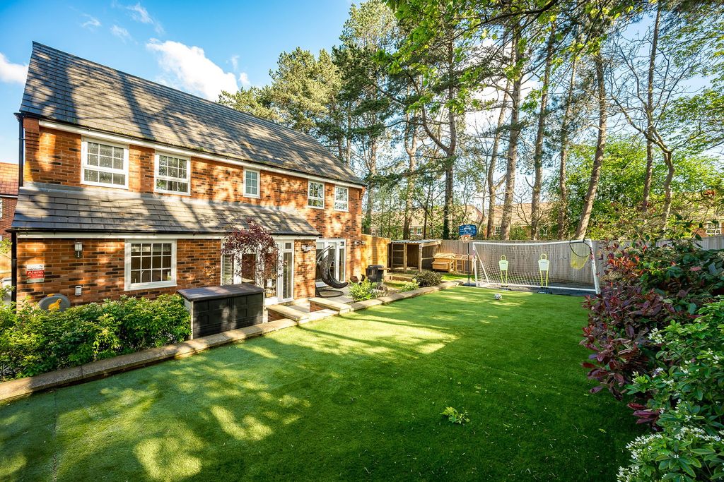 Property photo 2 of 19