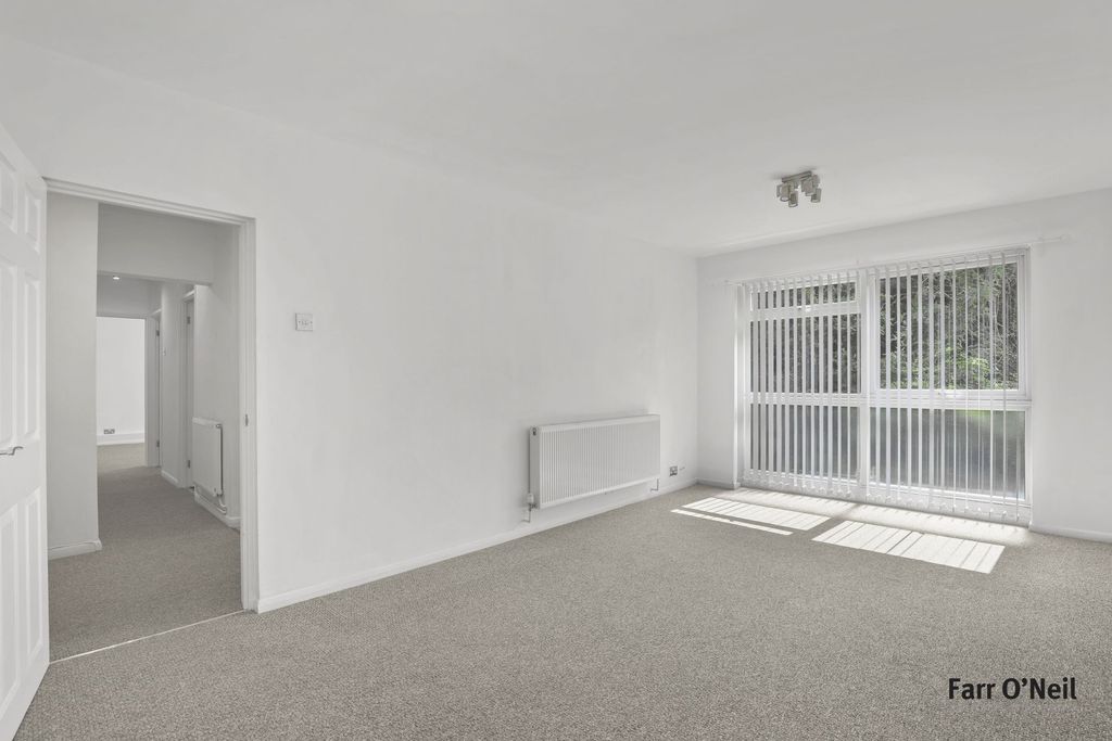Property photo 2 of 14 Photo 8