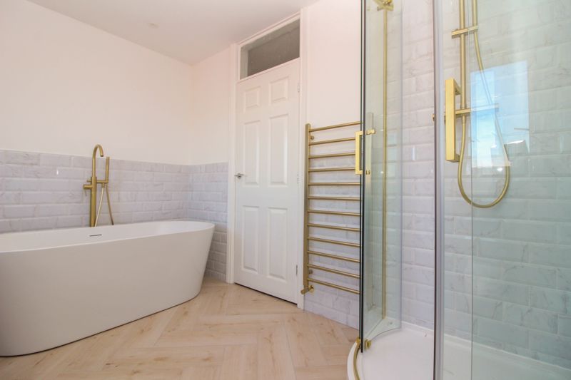 Property photo 3 of 11 Photo 4