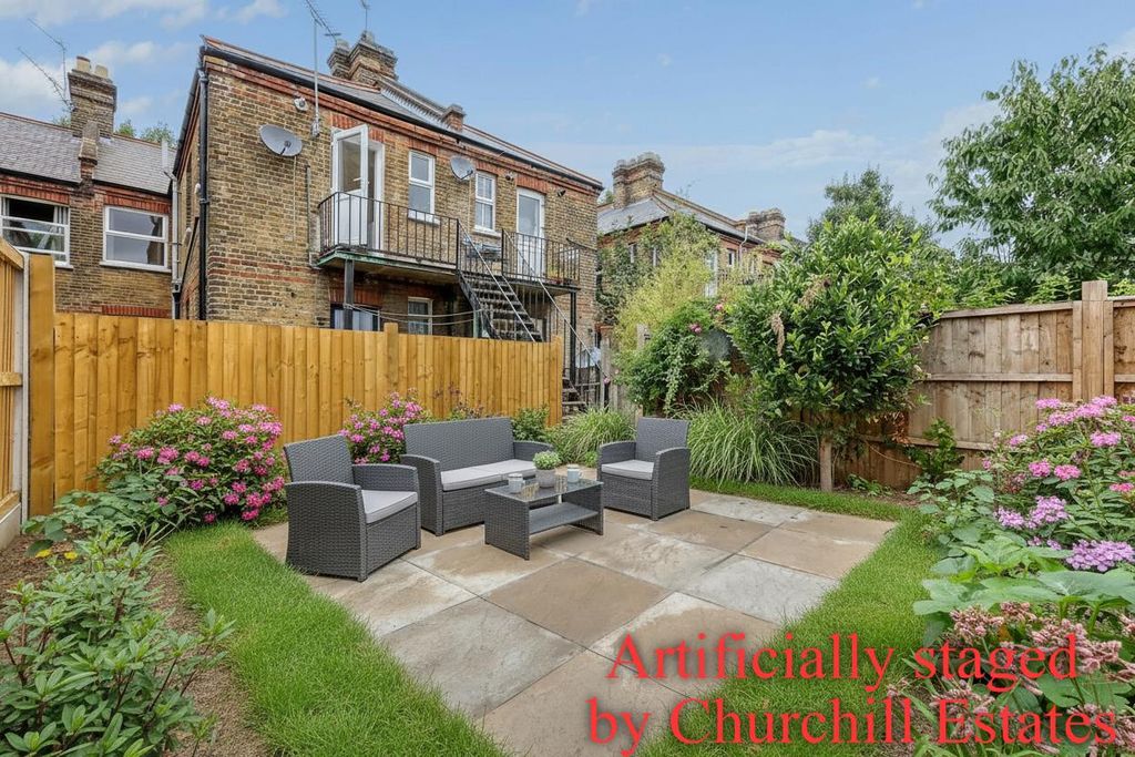 Property photo 2 of 21