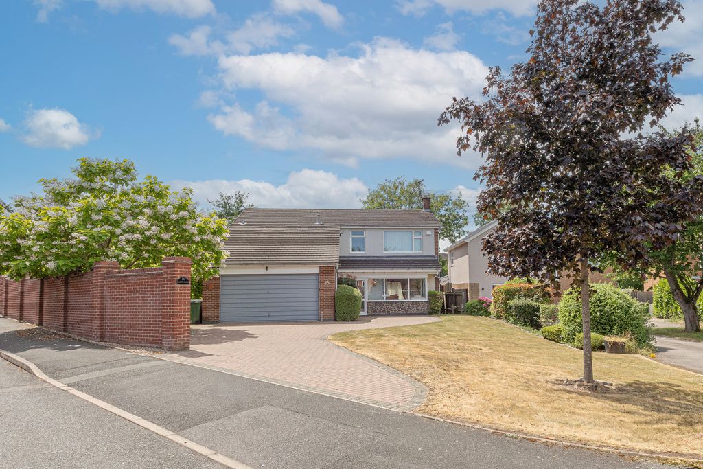Property photo 1 of 32
