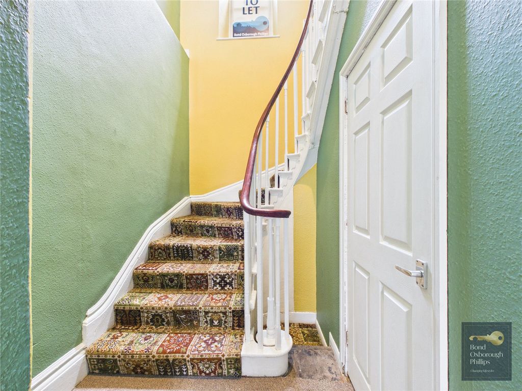 Property photo 2 of 11 Picture No. 14