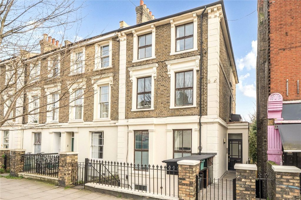 Property photo 2 of 15 Picture No. 25