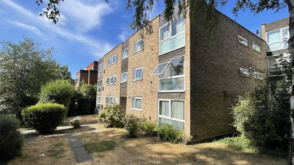 Property photo 1 of 6 2 Bedroom Flat For Rent