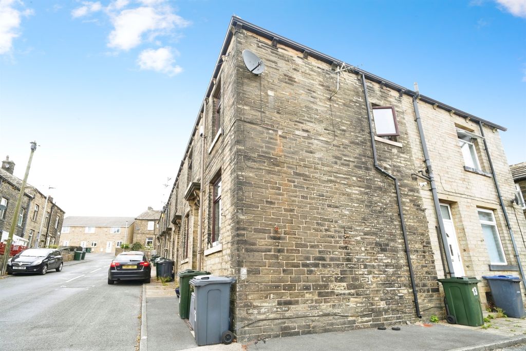 Property photo 2 of 16