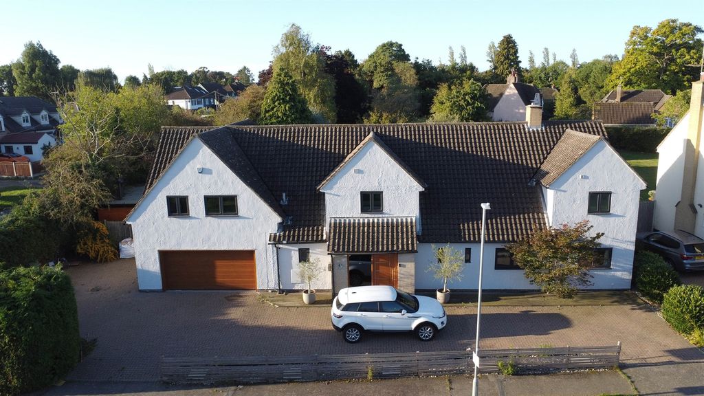 Property photo 1 of 19