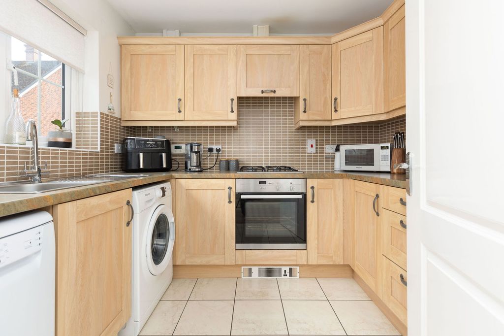 Property photo 3 of 17