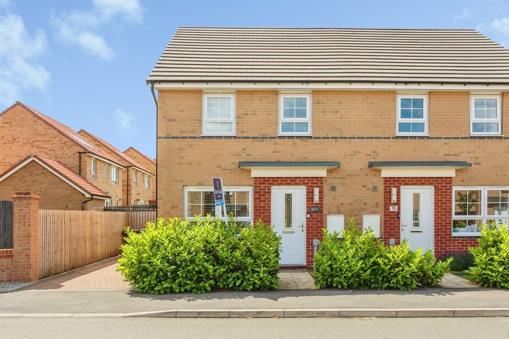 Property photo 1 of 17