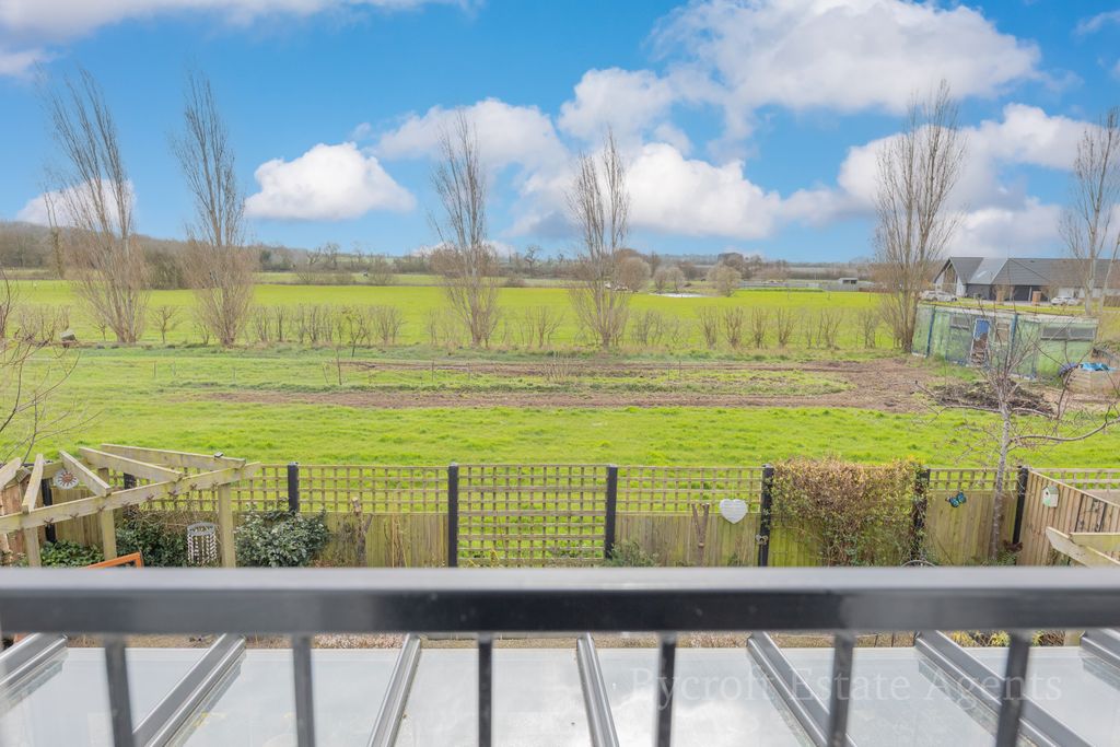 Property photo 2 of 24