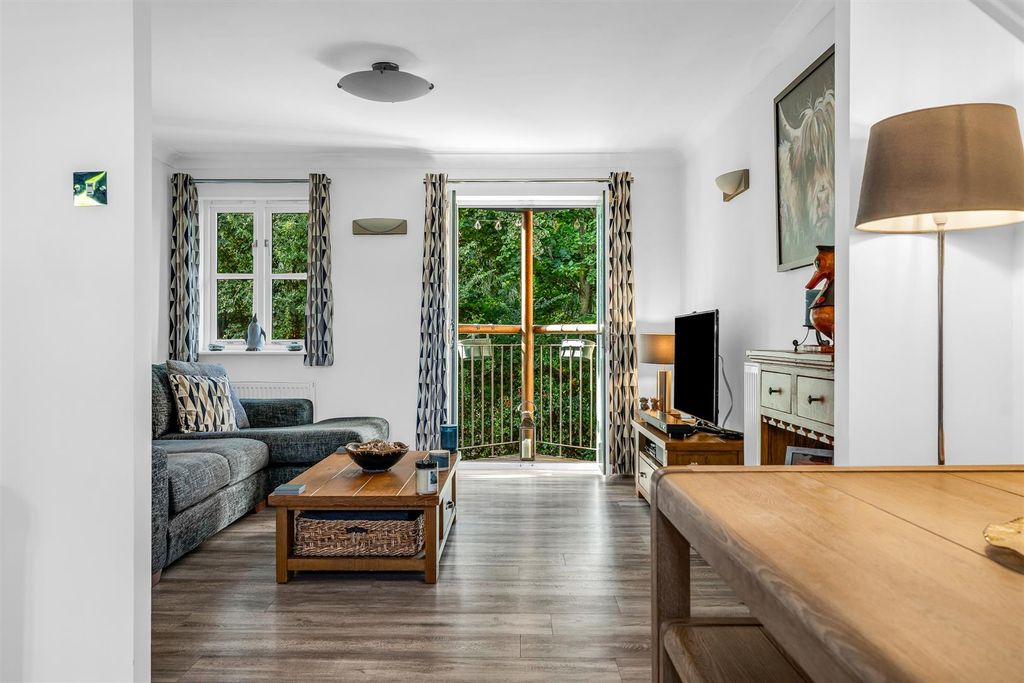 Property photo 2 of 27 Internal-10.Jpg