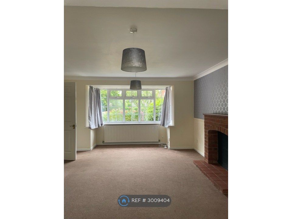 Property photo 2 of 13 Lounge