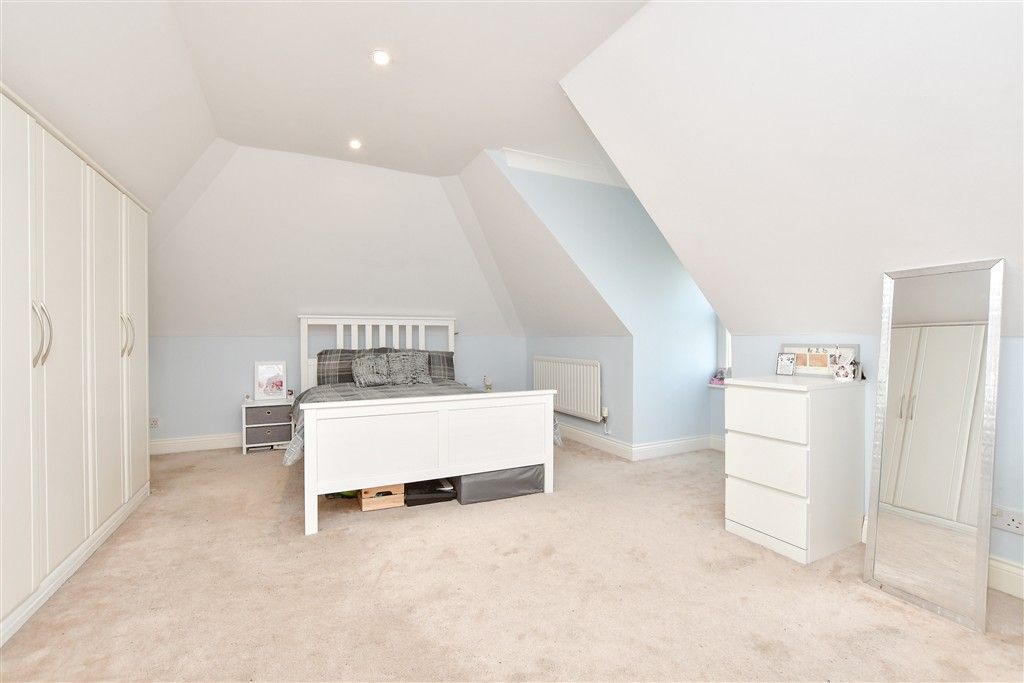 Property photo 2 of 10 Bedroom 1