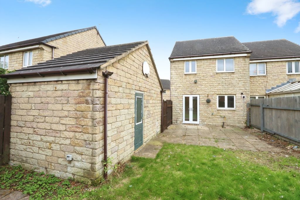 Property photo 3 of 17 Photo