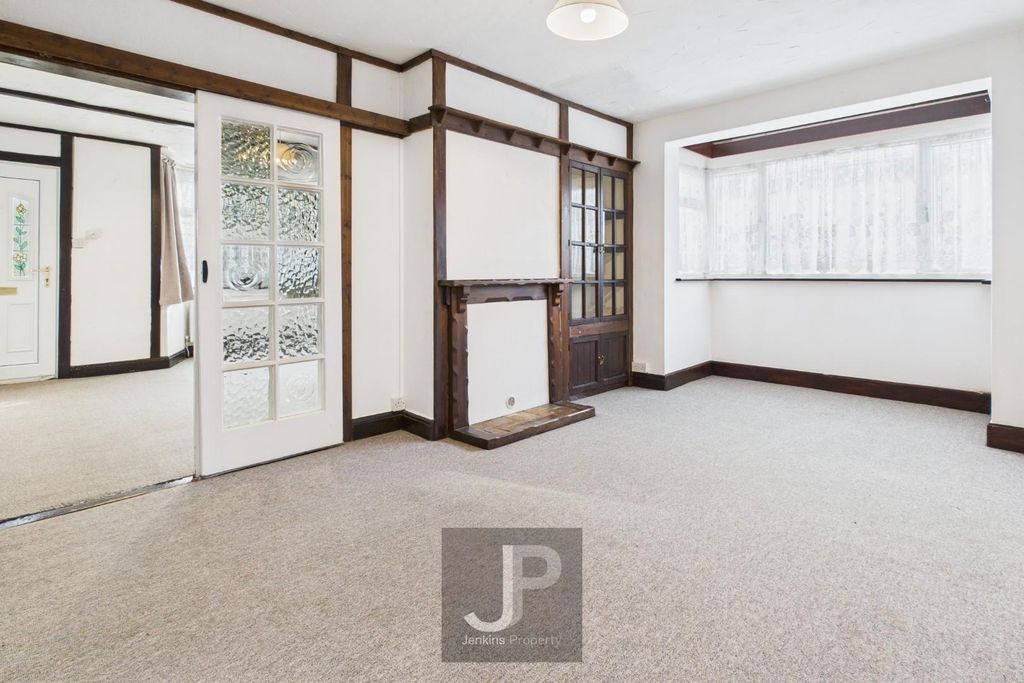 Property photo 3 of 10 Cam01632G0-Pr0220-Still006.Jpg