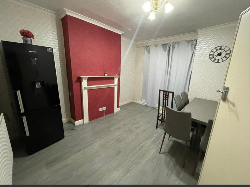Property photo 1 of 4