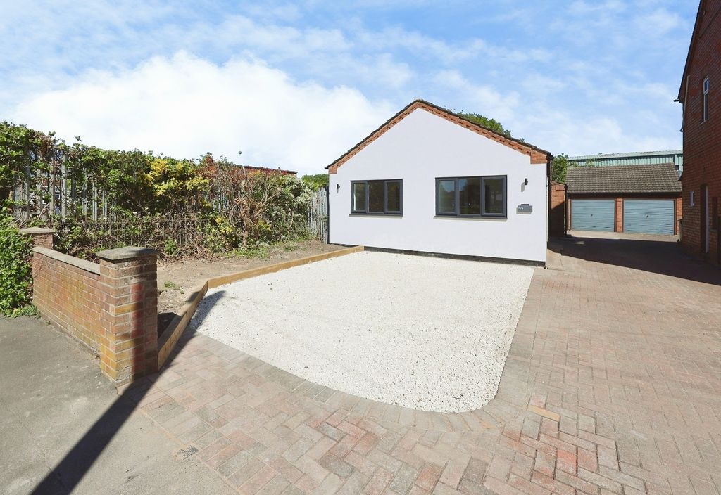 Property photo 2 of 19 5136482