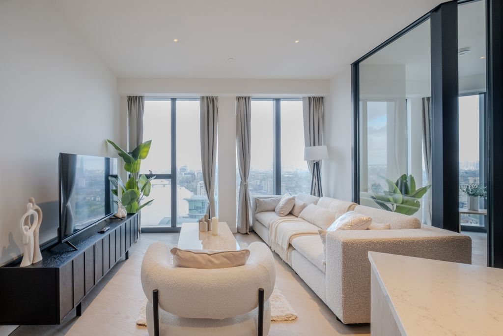 Property photo 2 of 14 2601-River-Park-T...