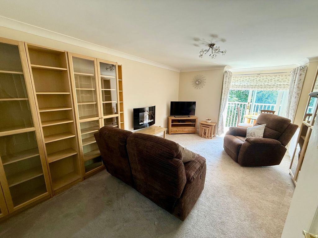 Property photo 2 of 23