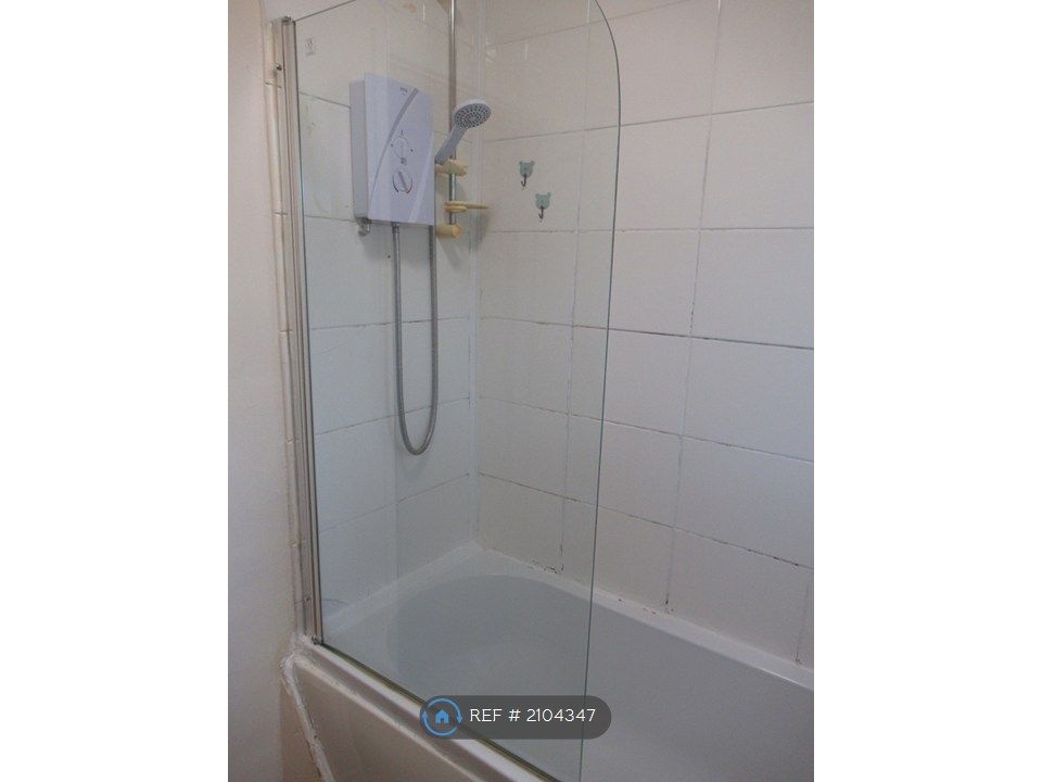 Property photo 3 of 13 Bathroom