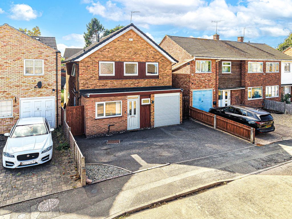 Property photo 1 of 28