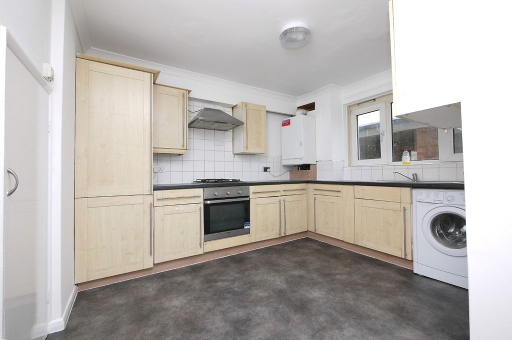 Property photo 2 of 9 3352113