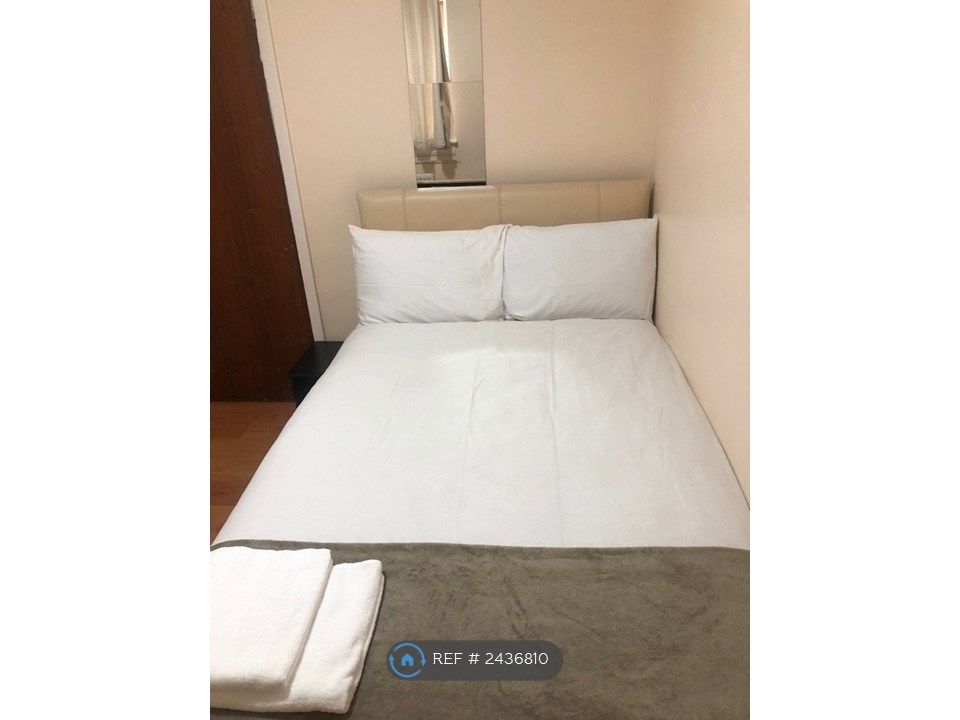 Property photo 3 of 10 Single Room.