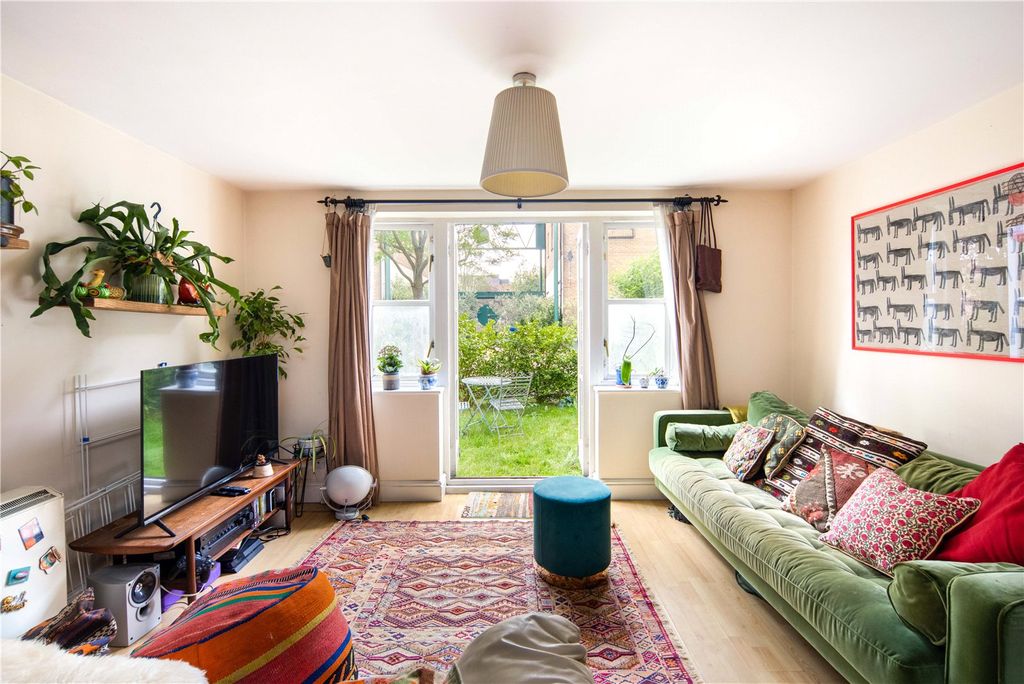 Property photo 1 of 19 Living Area