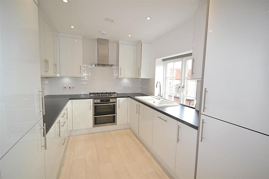 Property photo 2 of 12 8 (5).Png