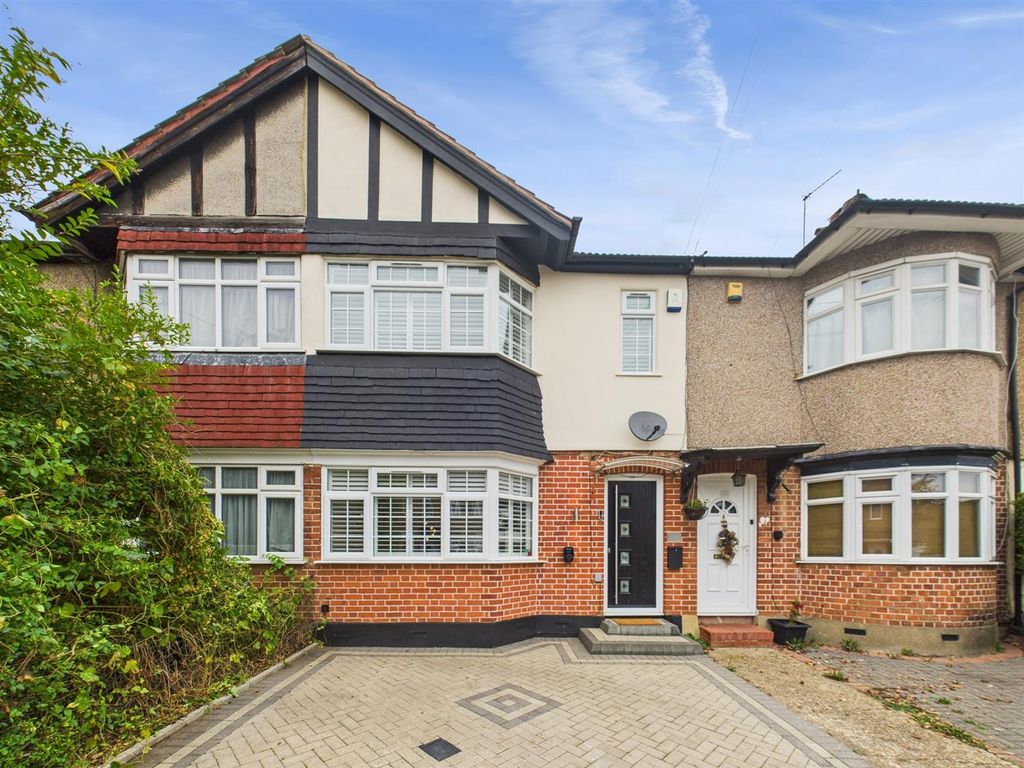 Property photo 1 of 14 Cam05080G0-Pr0208-Still034.Jpg