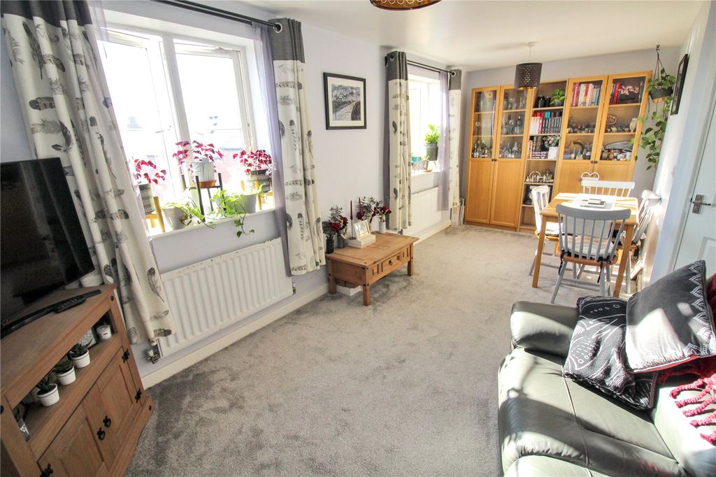 Property photo 2 of 13 Picture No. 03