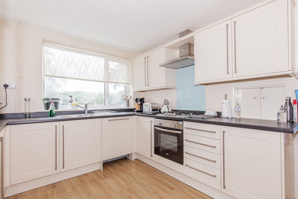 Property photo 2 of 8 133807