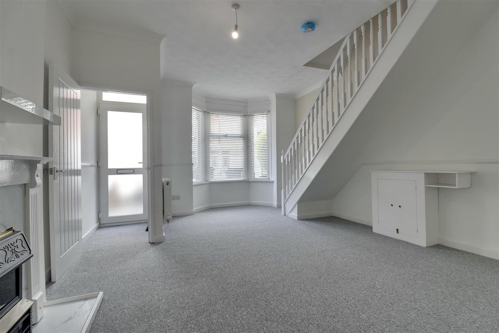 Property photo 3 of 16 80Aa5D52-531E-48Fe-9A8B-478E9F749F8A_1_201_A.Jpeg