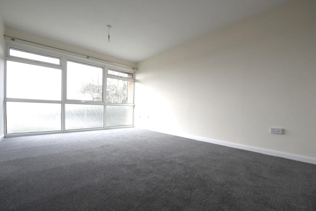 Property photo 2 of 8 Living Room
