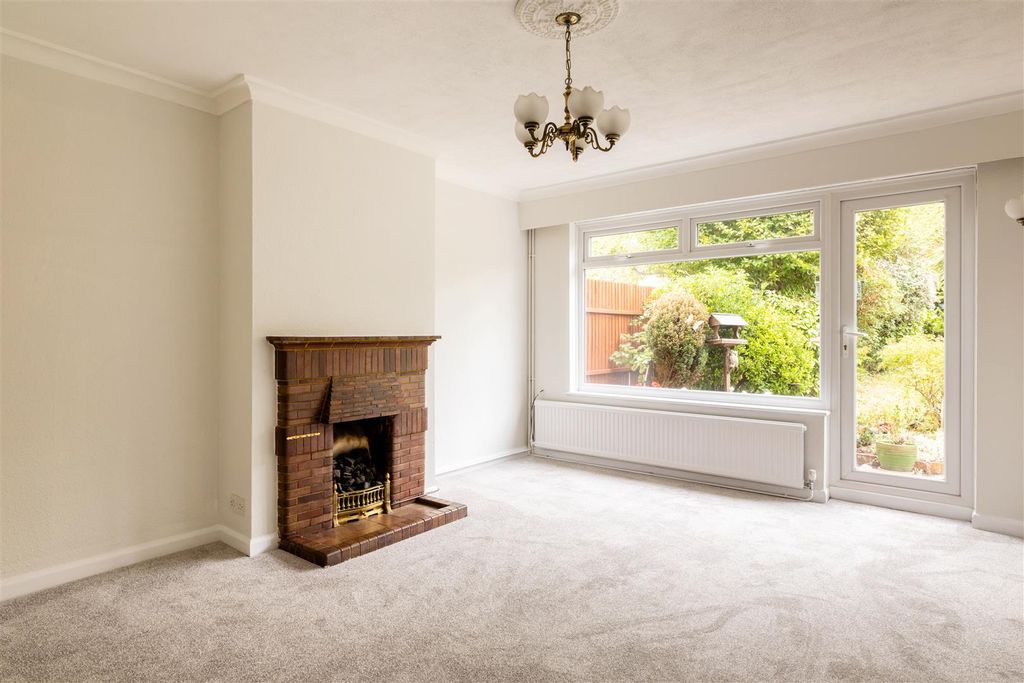 Property photo 2 of 21