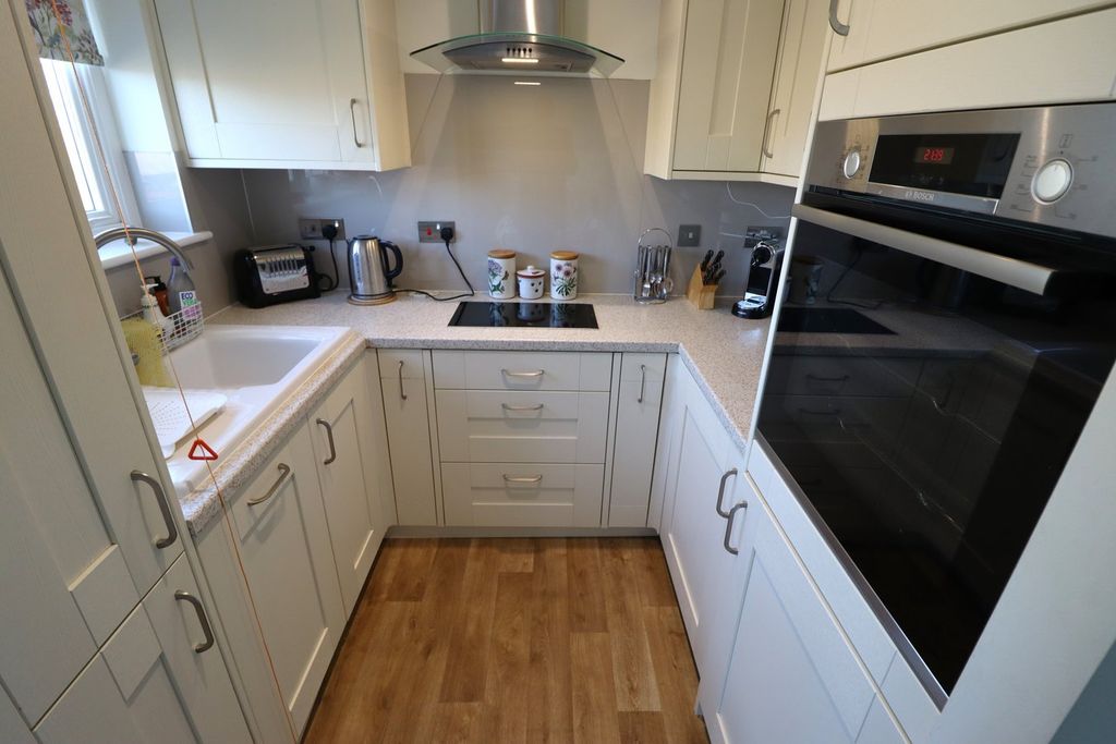 Property photo 3 of 11