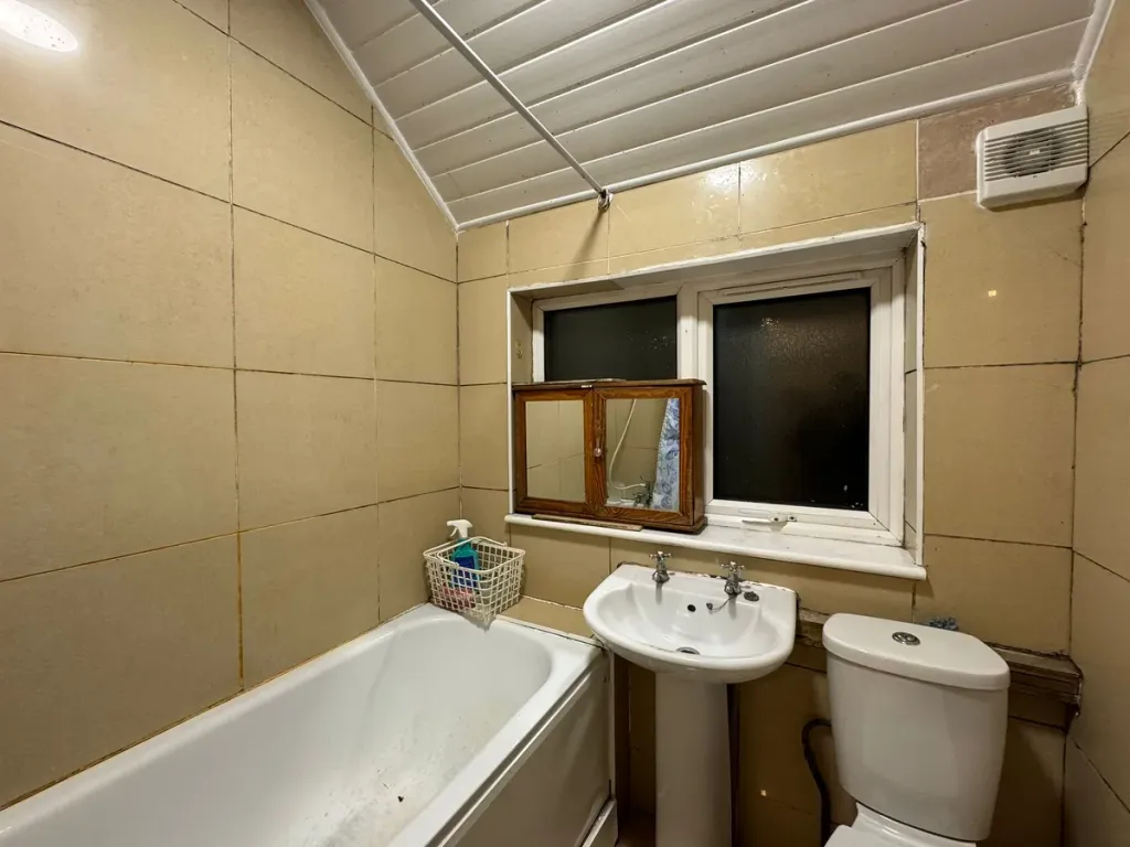 Property photo 3 of 9