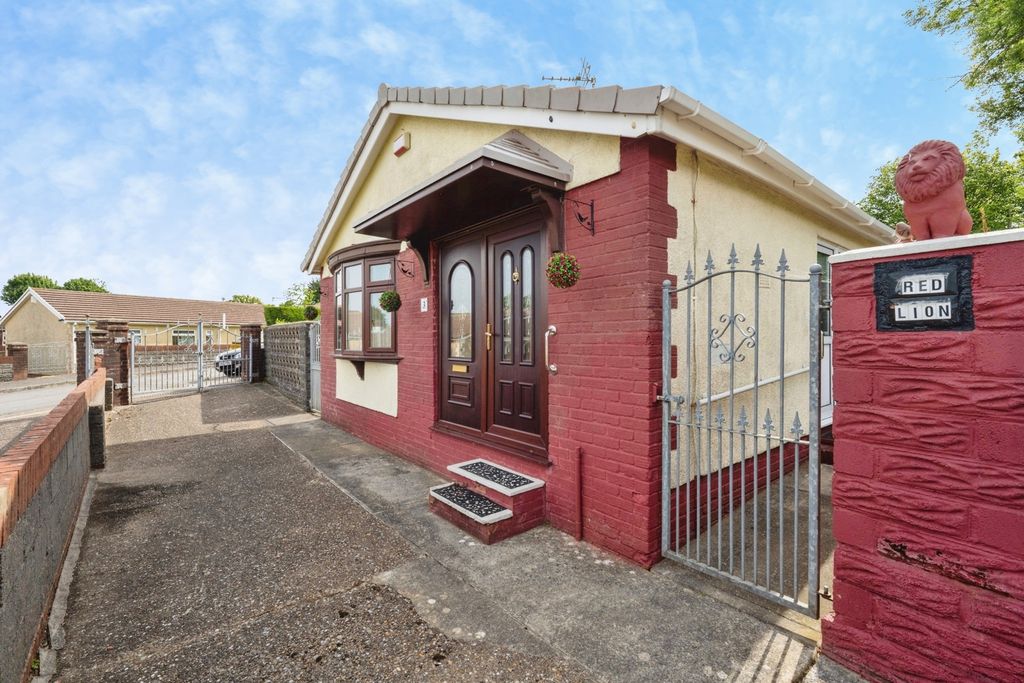 Property photo 1 of 18 Pbox-Img.Jpg