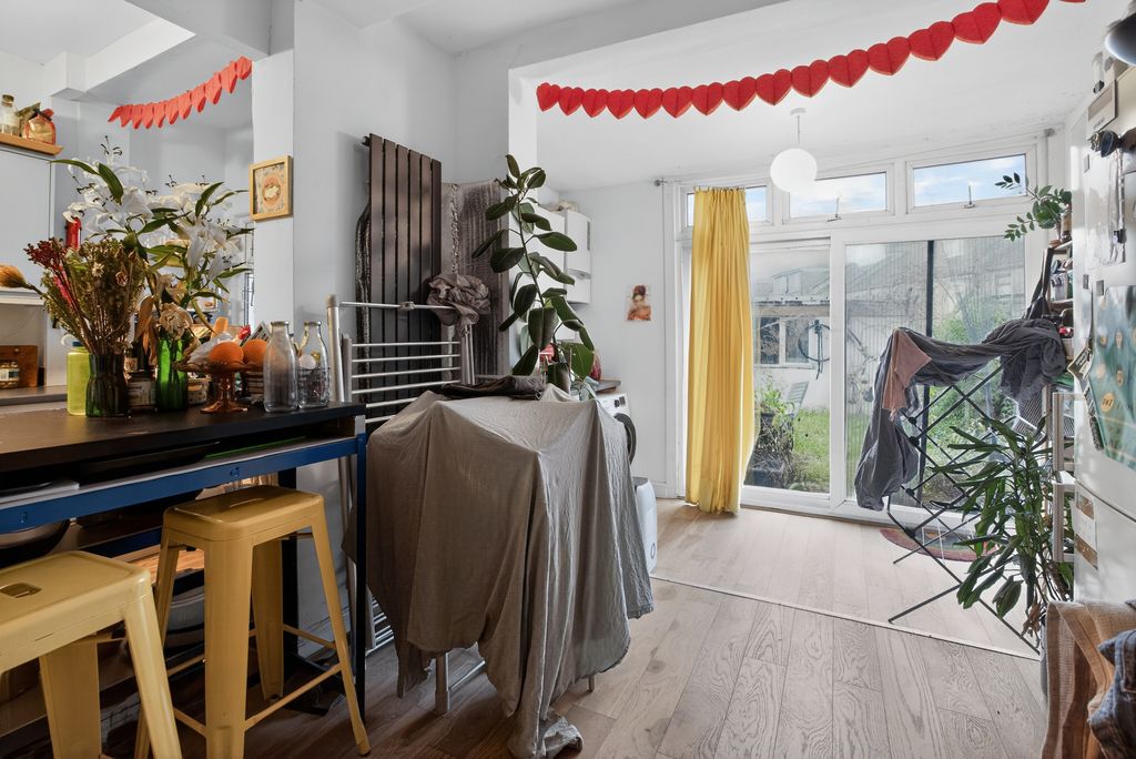 Property photo 3 of 19 Reception Room