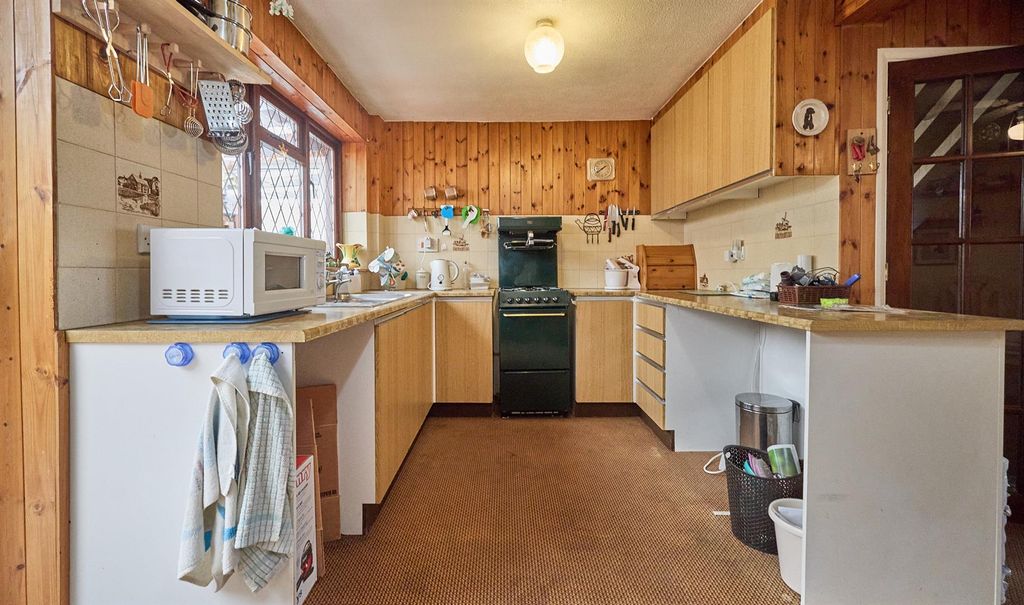Property photo 2 of 9 L Shaped Dining Kitchen To Rear