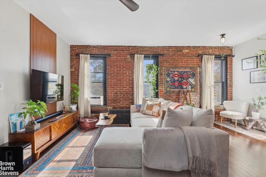 Property photo 3 of 13 <Alttext/>