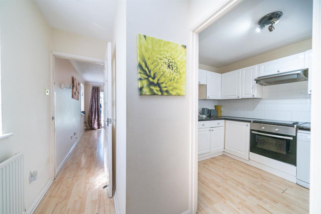 Property photo 3 of 16 Hall