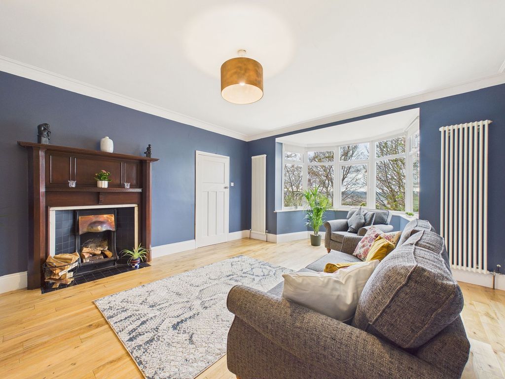 Property photo 2 of 17 Lounge