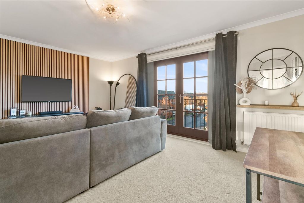 Property photo 2 of 25 Macbride-5.Jpg