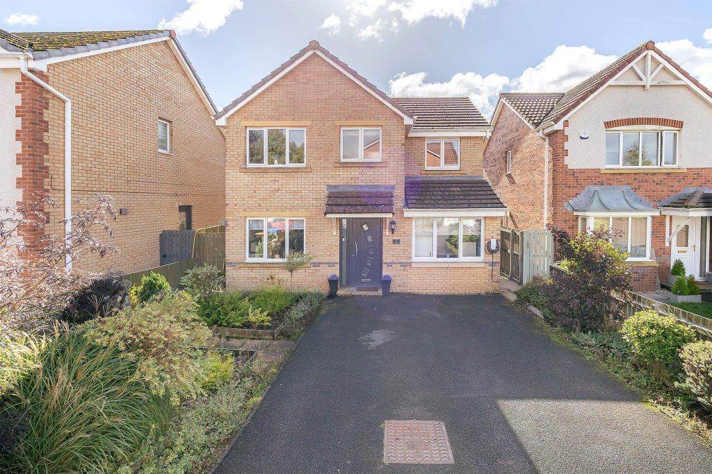 Property photo 1 of 33