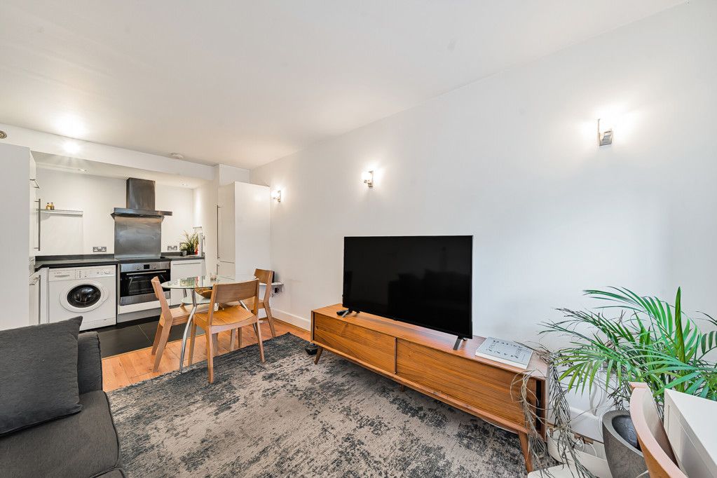 Property photo 2 of 17 Reception