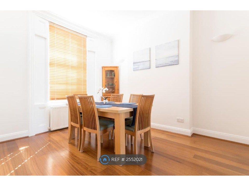 Property photo 2 of 18 Dining Room