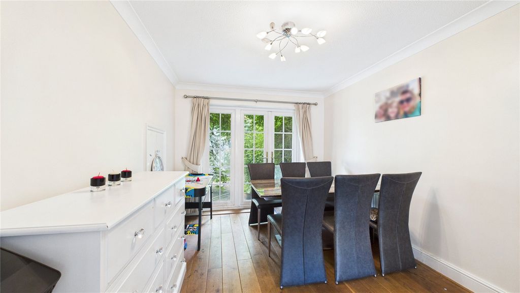 Additional image 9 of 4 bed detached house for saleLightwater, Surrey GU18